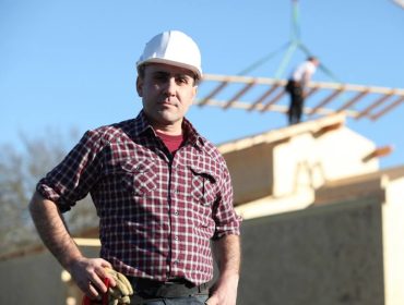 4 Reasons to Work with Local Contractors in Minneapolis