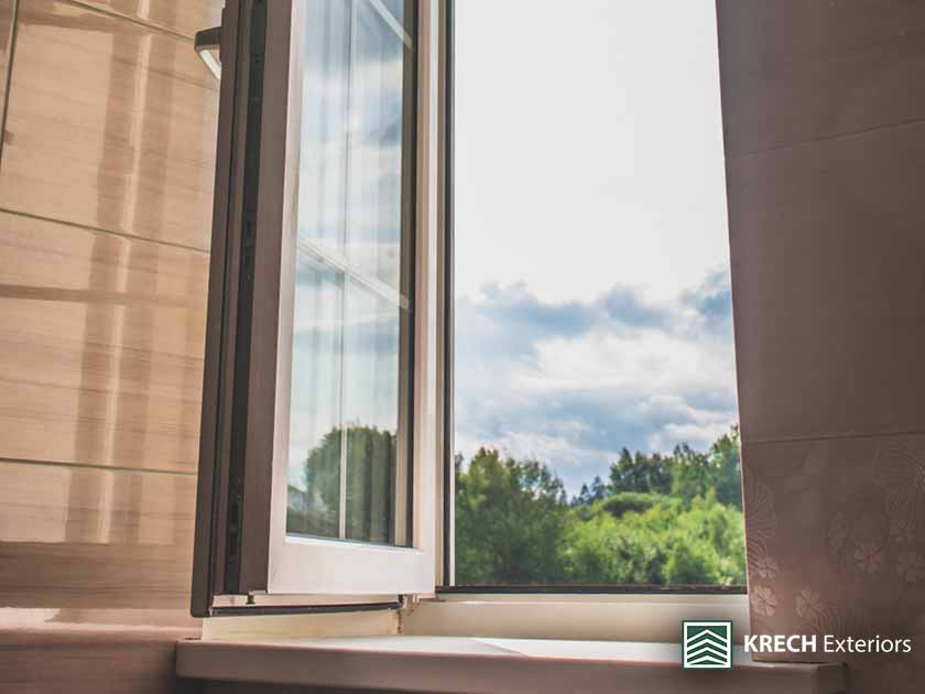 Should You Keep Your Windows Open or Closed During Hot Days?