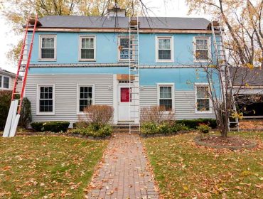 Siding Replacement During Fall: Why It’s a Good Idea